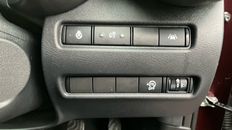 Nissan Juke 1.0 DiG-T 114 N-Connecta 5dr Petrol Hatchback